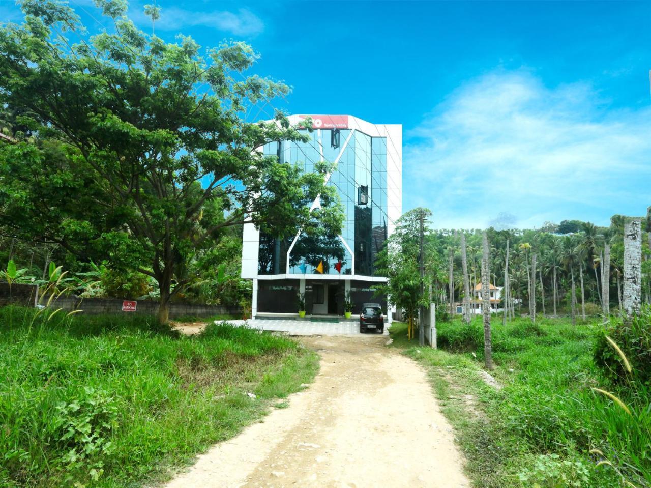 Hotel Oyo 9557 Near Kims Hospital à Thiruvananthapuram Extérieur photo