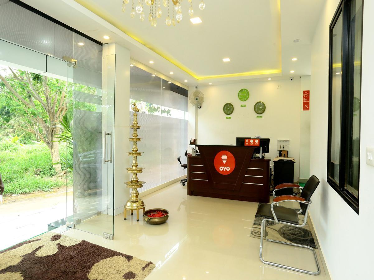 Hotel Oyo 9557 Near Kims Hospital à Thiruvananthapuram Extérieur photo